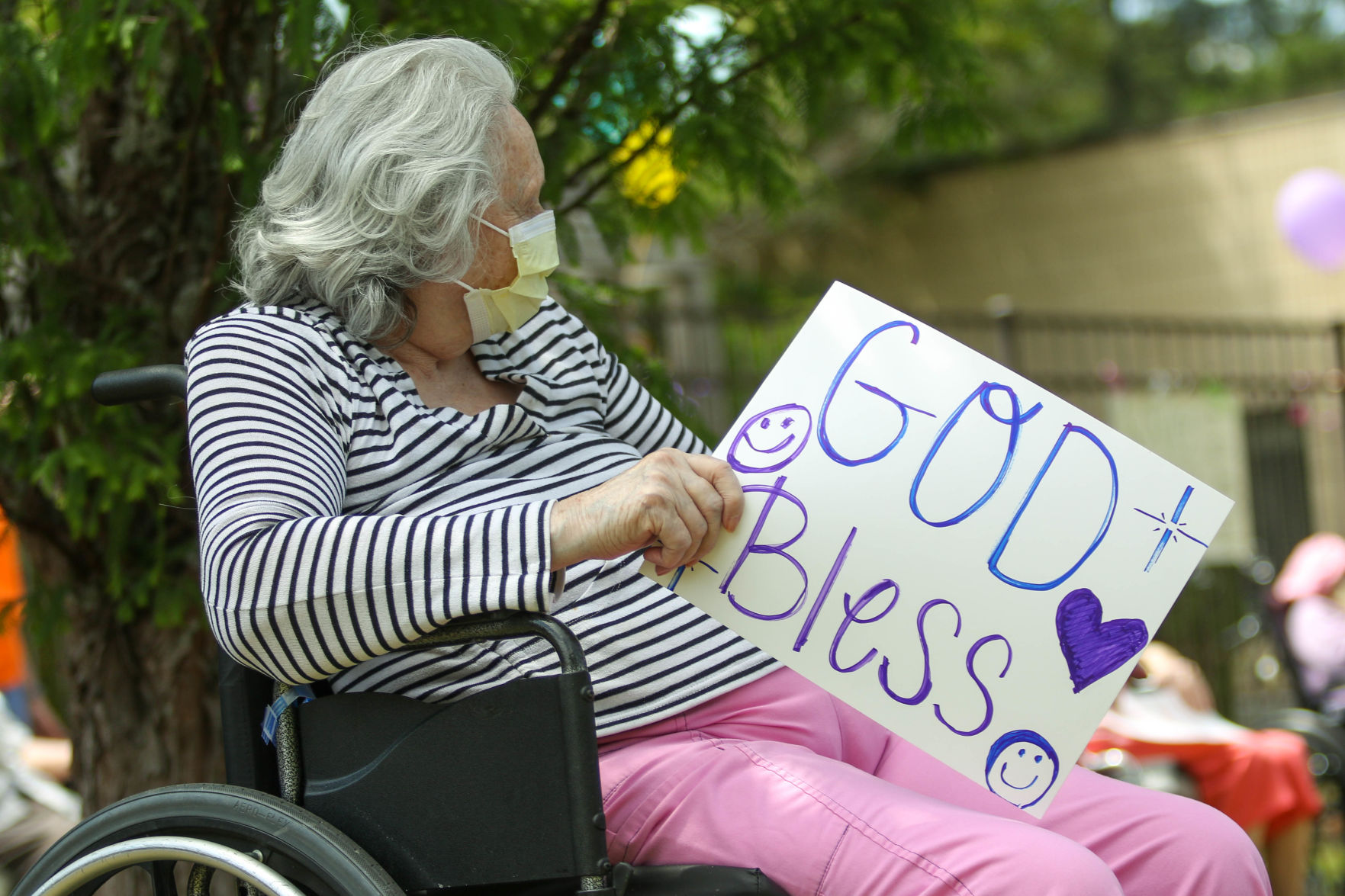 Car parade for Oak Park Nursing Home and Independent Living Community residents
